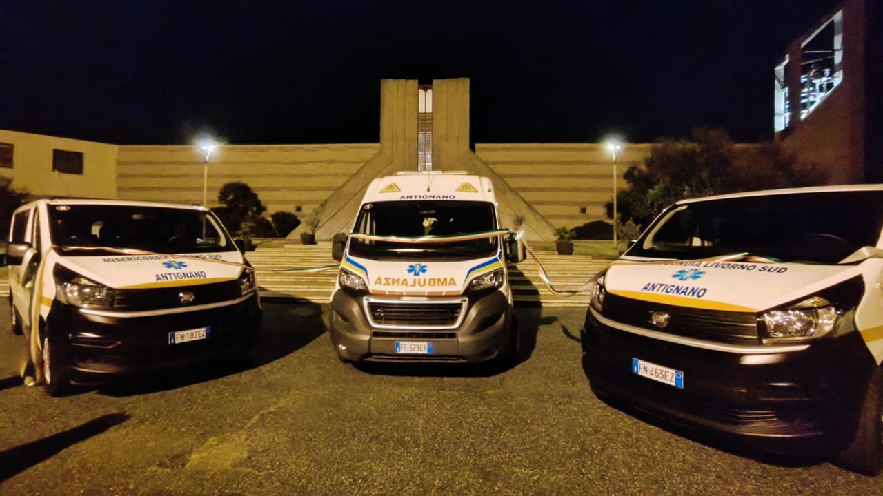 
	I tre nuovi mezzi della Misericordia di Antignano

