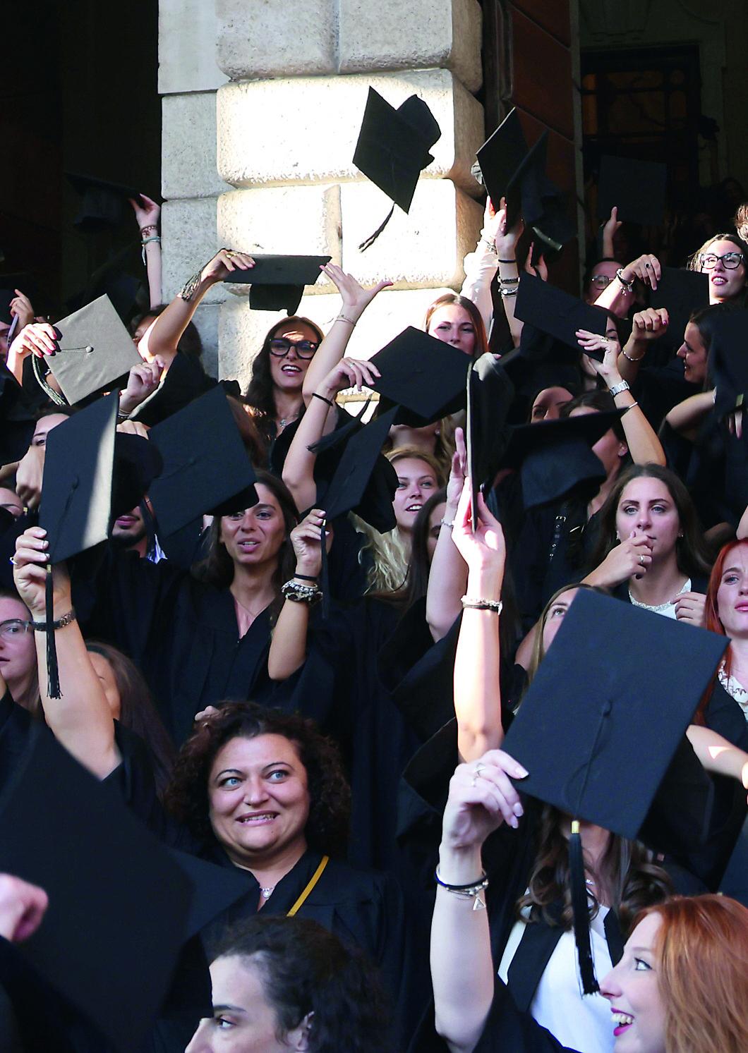 <usng-titolo-spec>Quasimodo è infelice: cerca di convincersi che non gli pesa la rinuncia agli studi tanto amati </usng-titolo-spec><br type="_moz" />
