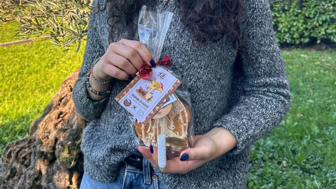 Giulia Bai dell’Accademia con la colomba