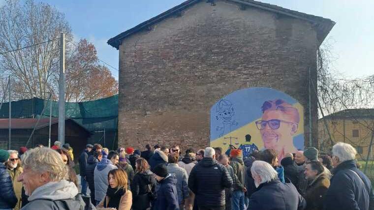 Murales per Federico a Cortile di Carpi. «Il suo ricordo resterà per sempre vivo in noi»