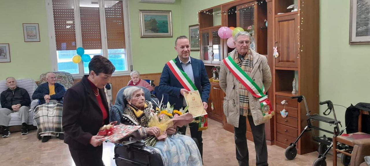 Jolanda di Savoia, grande festa per i 107 anni di Lucia