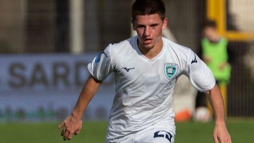 
	Il giocatore dell'Olbia <strong>Costanzo</strong>

