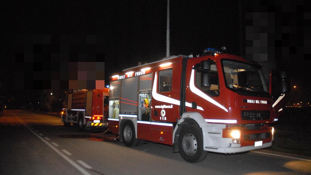 Incendio in un’abitazione: un uomo salvato dal vicino di casa