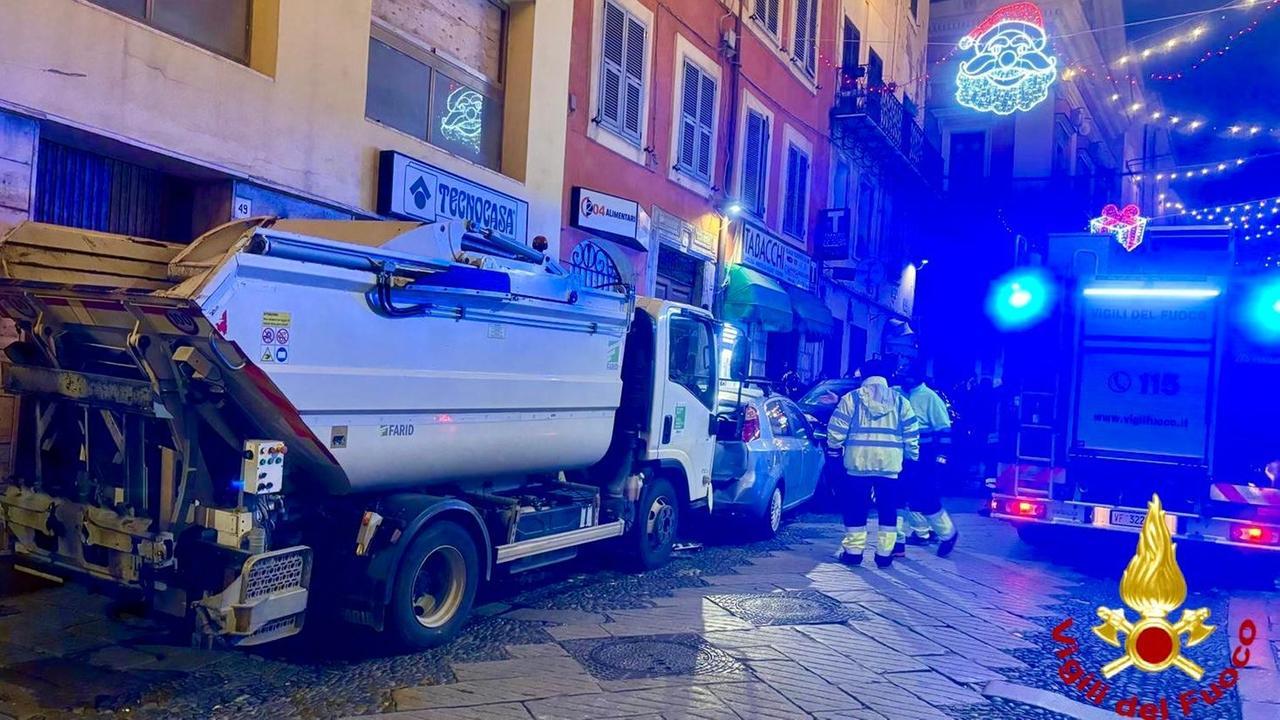 Terribile schianto nella notte a Sassari: un uomo in codice rosso