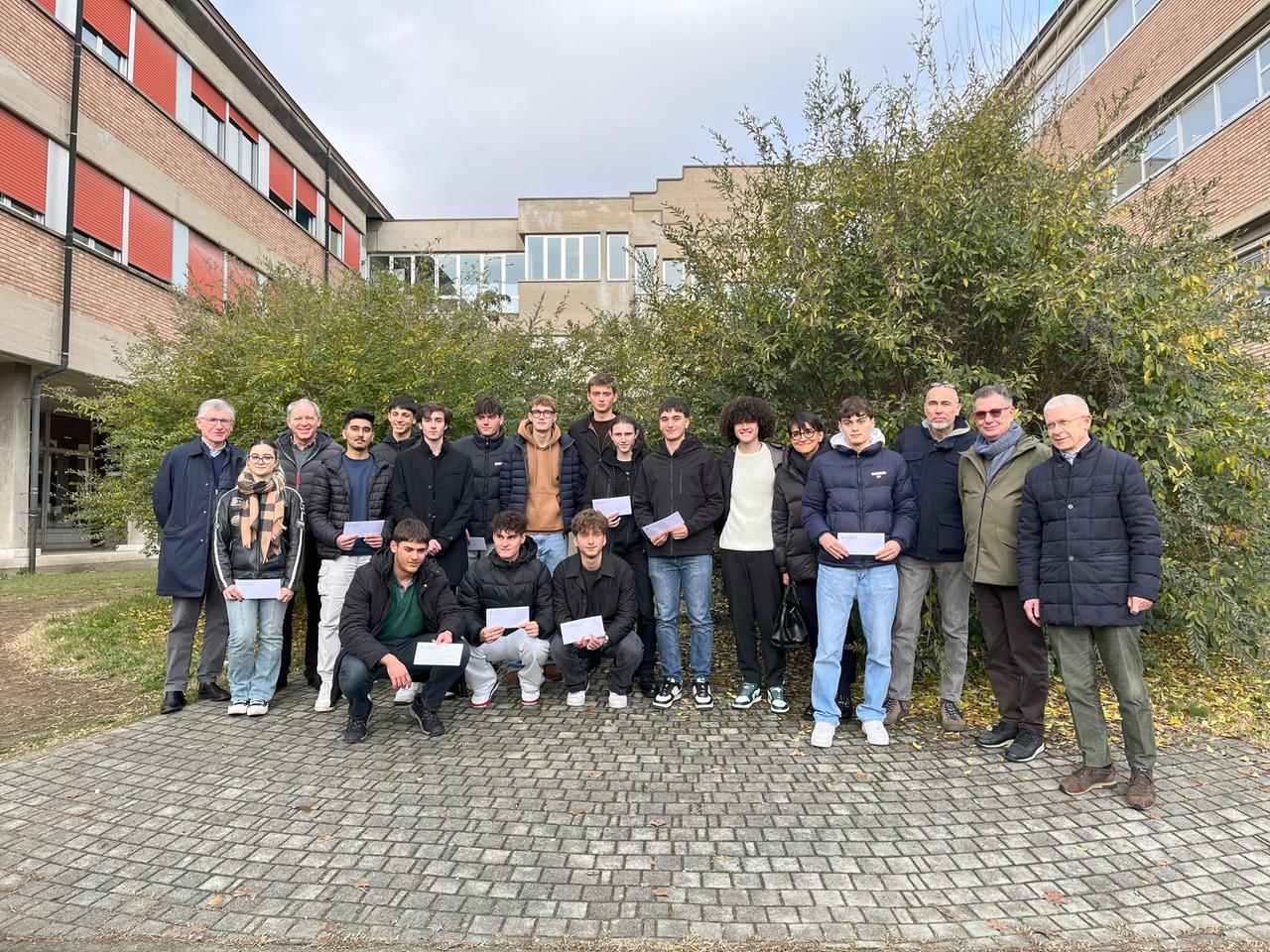  Quindici borse di studio a studenti e neodiplomati del Nobili