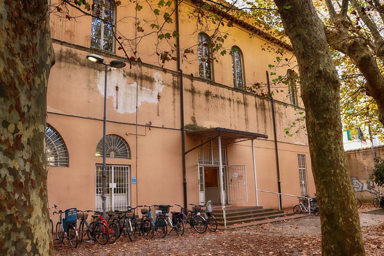 Dedicami un libro: il liceo Cecioni di Livorno e la campagna di donazione per la biblioteca
