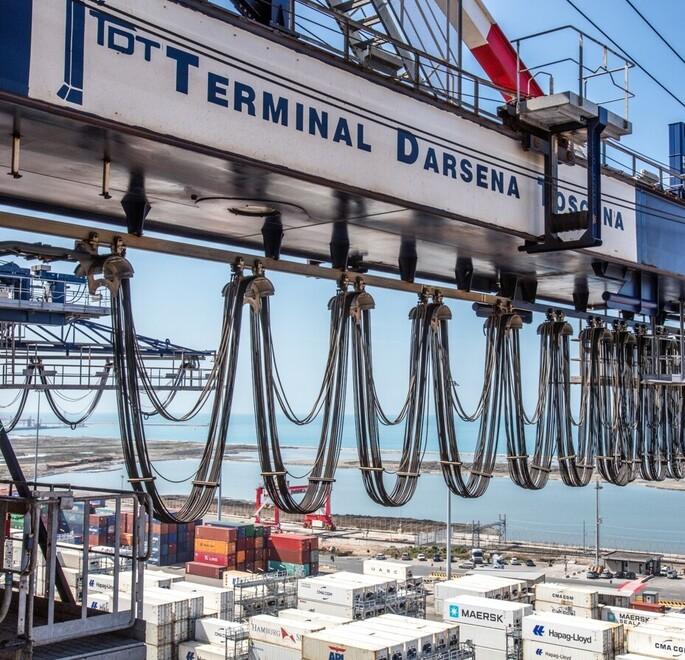 «I container restano la priorità per lo sviluppo del porto di Livorno»