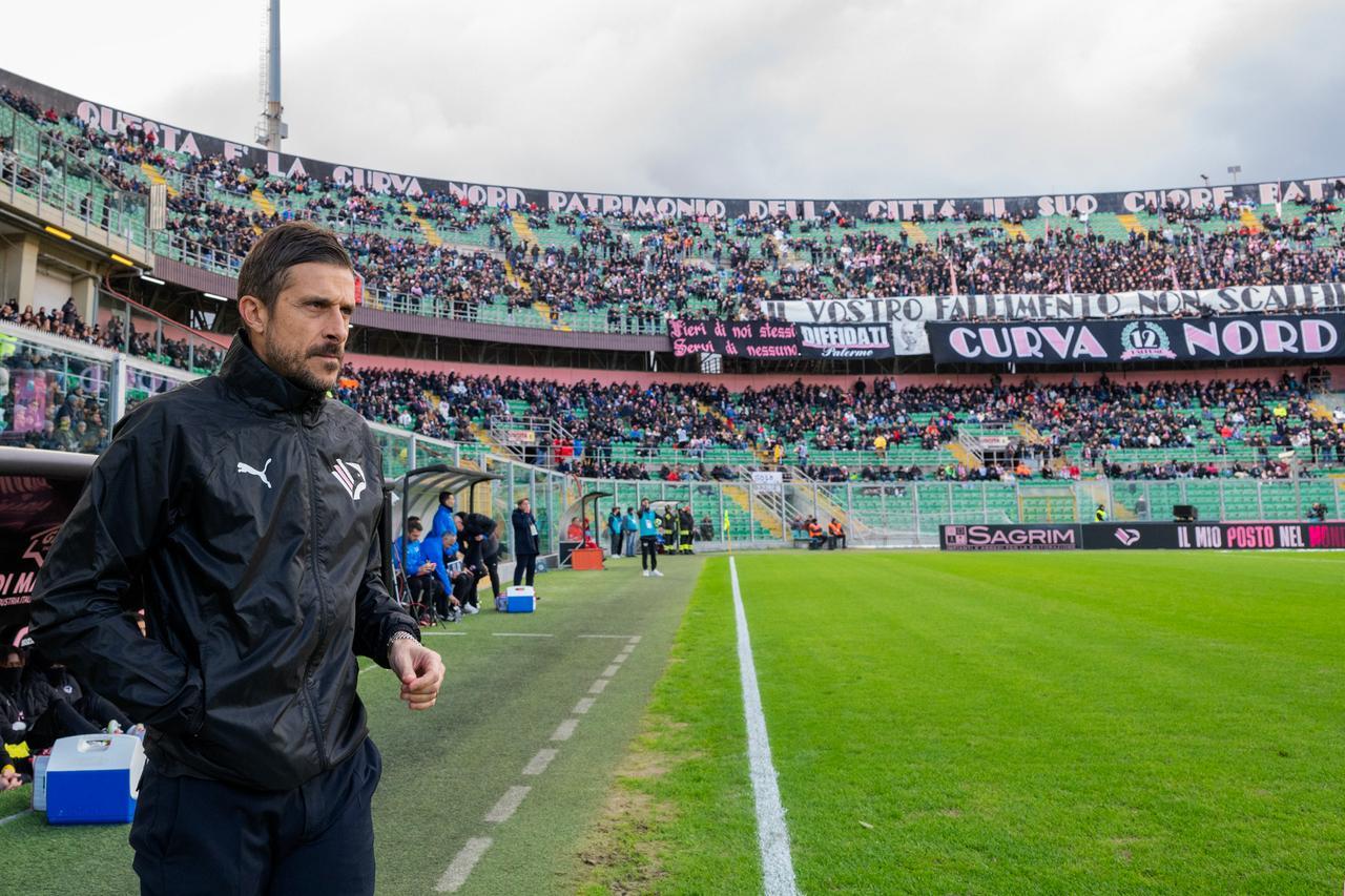 
	L'allenatore del Palermo Alessio Dionisi allo stadio Barbera

