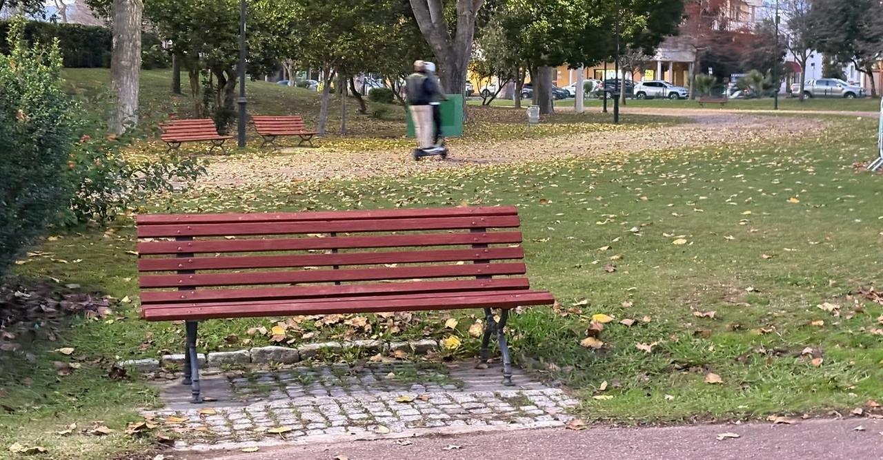 Olbia, muore su una panchina al parco Fausto Noce