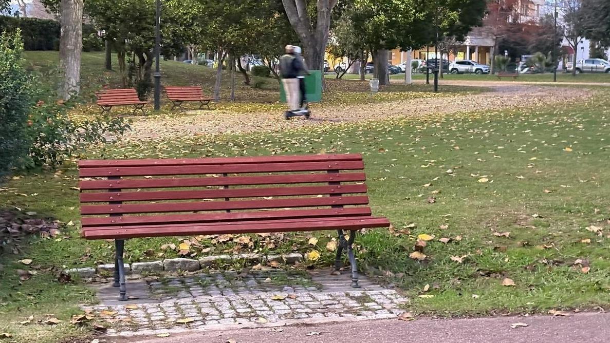 Olbia, muore su una panchina al parco Fausto Noce