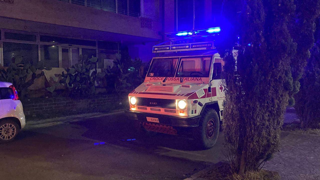 Soccorritori sul posto (foto Falorni/Silvi)