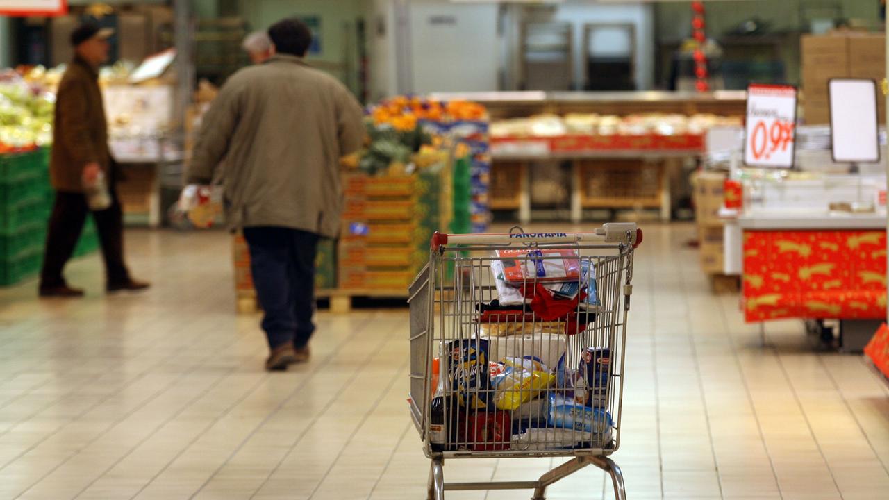 Nel carrello della spesa a Ostia trova una lettera d’amore scritta a Modena nel 1943