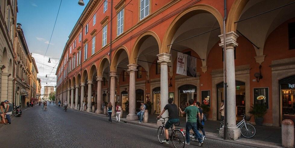 Sos imprese, Modena va a picco. Chiude un negozio su quattro