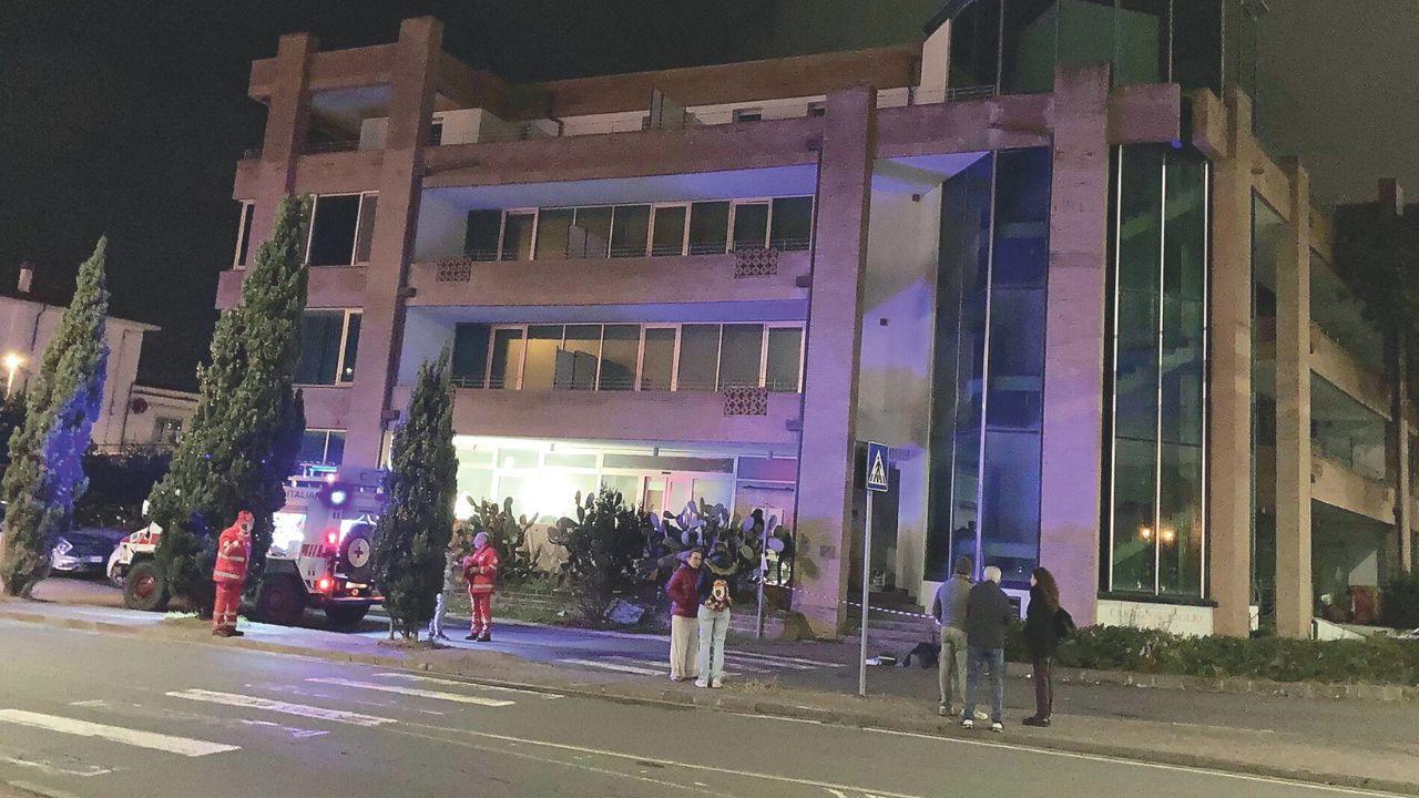 Lo stabile dove è stato trovato l'uomo (foto Falorni/Silvi)