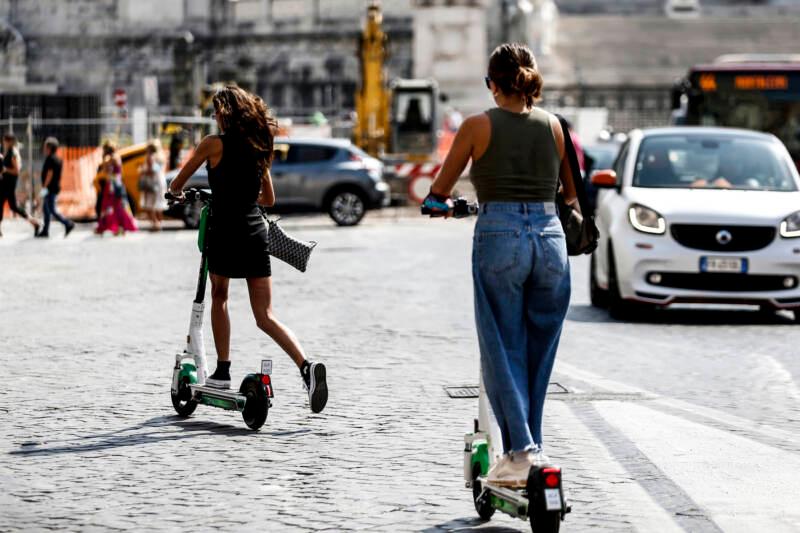 
	Per circolare sui monopattini elettrici servir&agrave; l'assicurazione

