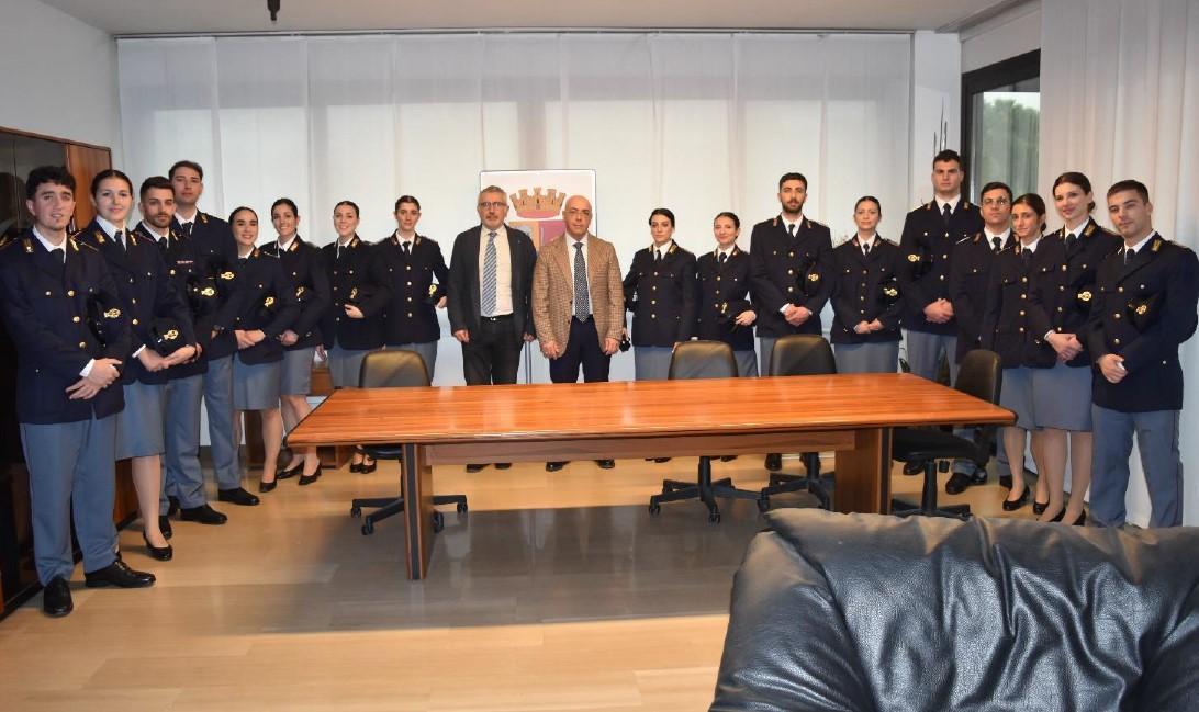 Prato, sono arrivati 17 nuovi agenti di polizia in Questura