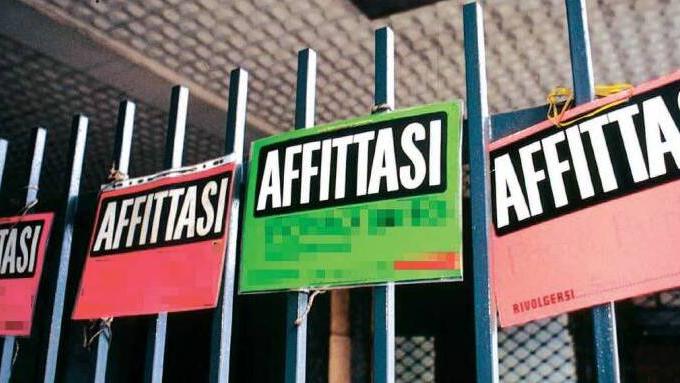 L'annuncio della casa in affitto a famiglie senza bambini ha sollevato la polemica