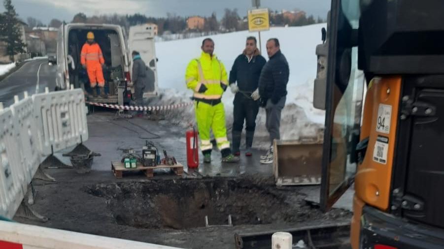 Zocca, rompono una condotta del gas durante gli scavi: 500 famiglie al freddo