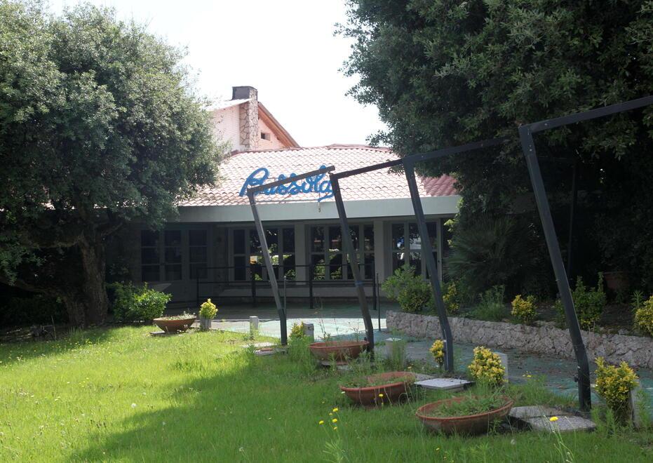 L'ingresso (foto d'archivio)