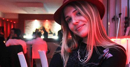 
	La cantante Adele Grandulli

