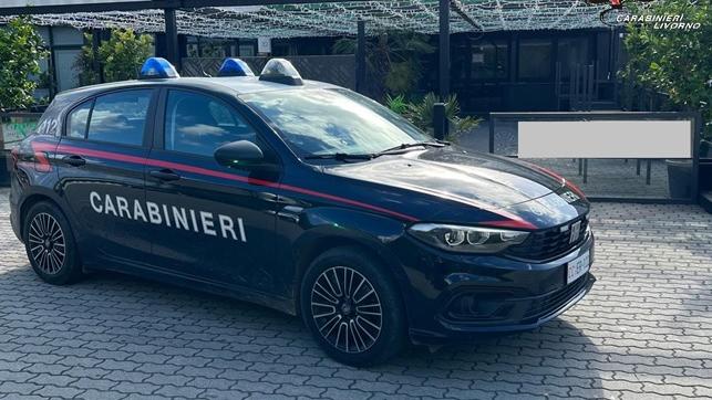 Una pattuglia dei carabinieri (foto d'archivio)