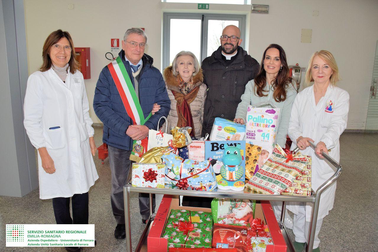 Jolanda di Savoia, pannolini e giocattoli donati alla pediatria di Cona