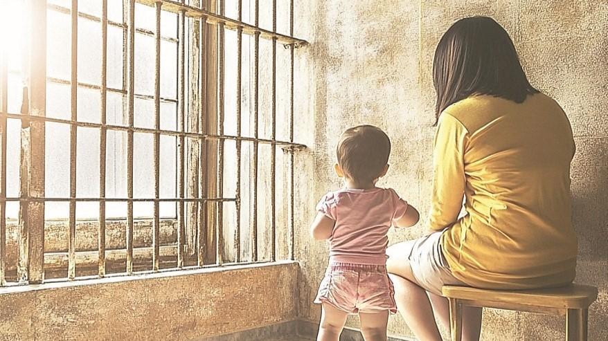 Miracolo di Natale a Bancali: la detenuta bambina e sua mamma lasciano il carcere