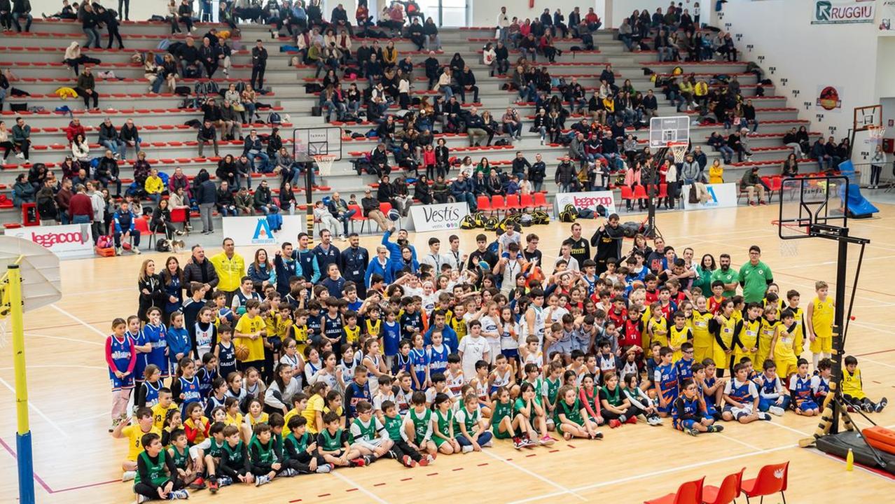 A Sa Rodia c’è la 12 ore di minibasket, in campo 17 società sarde