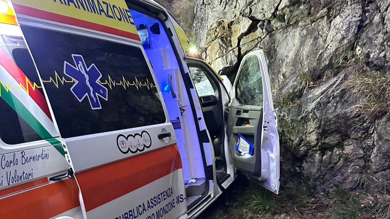 L'ambulanza coinvolta nell'incidente