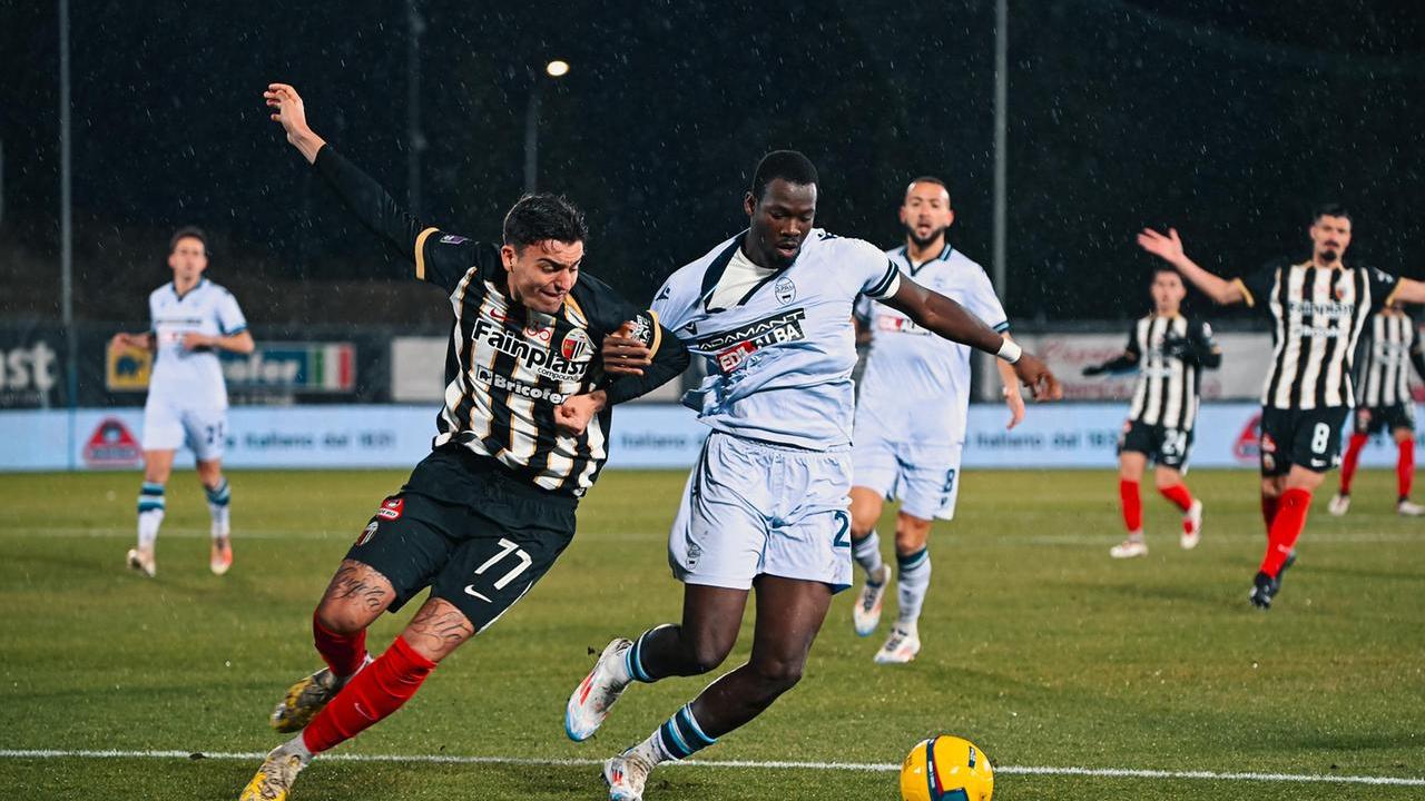Ascoli-Spal 1-1, i biancazzurri rimontano e si tengono stretti il punto