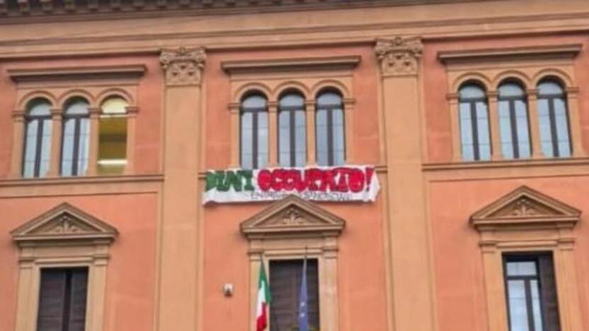 Dini occupato, 27 docenti si schierano con i ragazzi