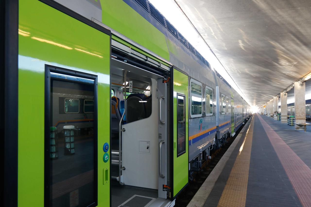 Treni, guasto sulla linea a Firenze: raffica di ritardi e cancellazioni. Gli aggiornamenti