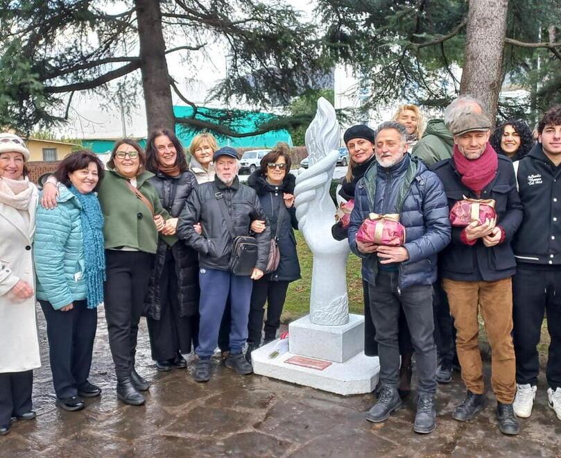 Carrara, una statua per Maria Laura nel parco La Malfa di Avenza<br type="_moz" />

