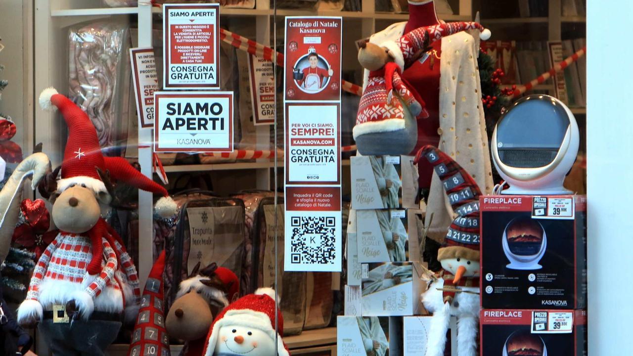«Il salame compratelo il 24»: tra i lettori maggioranza di sì alle chiusure dei negozi nei festivi