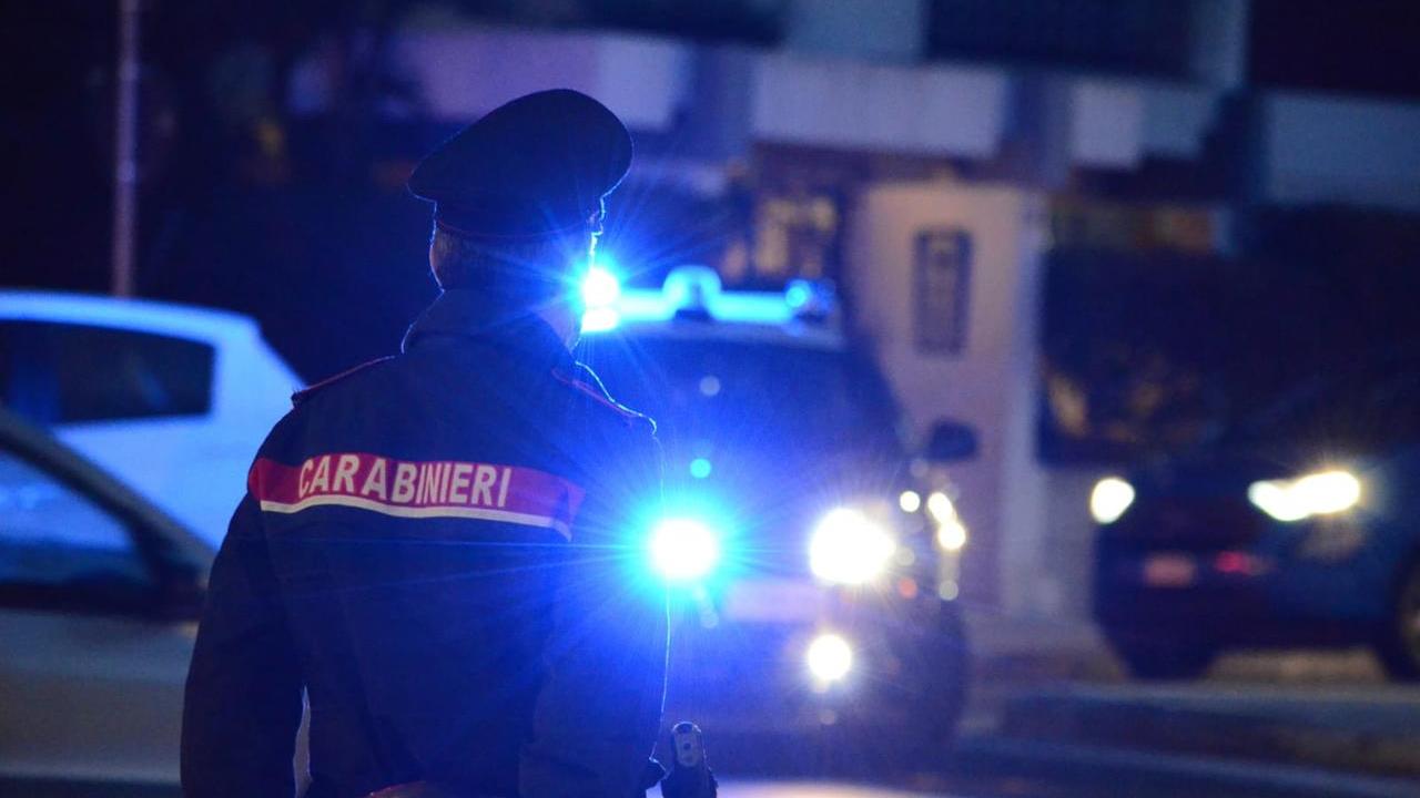 Uomo pestato a sangue per un sorpasso: arrestati tre giovani
