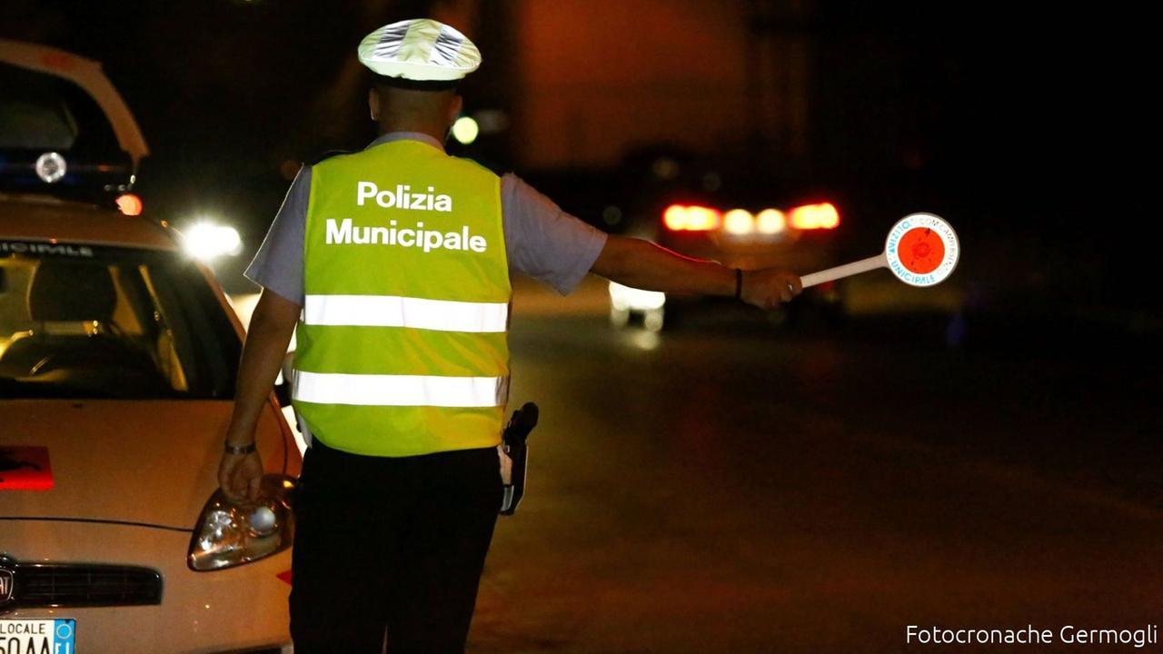 Prato, giro di vite col nuovo Codice della strada: sei patenti ritirate