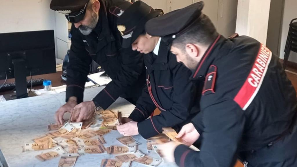 Borgo a Mozzano, arrestati per spaccio di soldi falsi