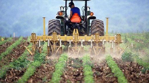 Dopo mesi di restrizioni torna l’acqua nelle aziende agricole del Nuorese