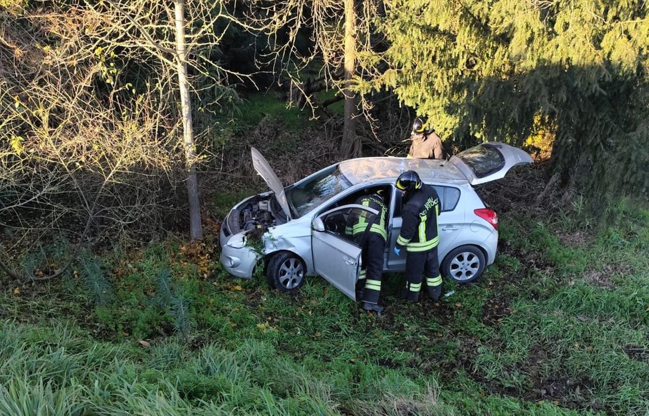 Scontro tra auto a Ponte Rodoni, una persona ferita