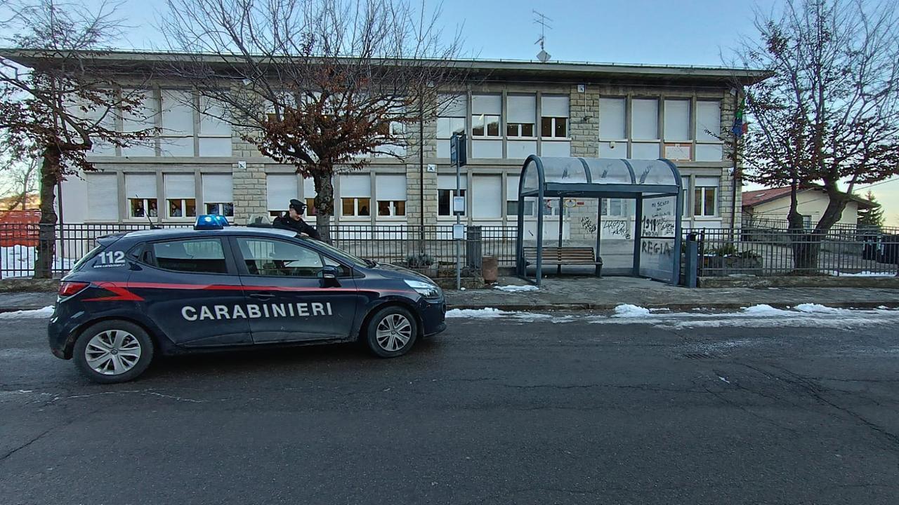 Studentessa investita davanti a scuola, è caccia al pirata