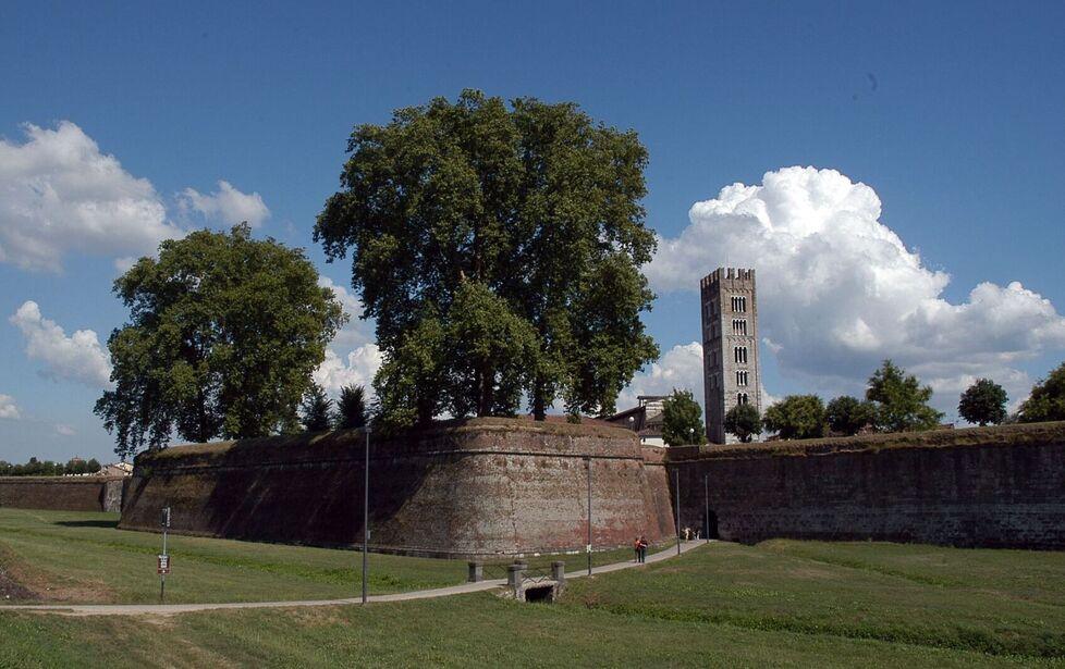 Lucca, regalo di Natale per le Mura: dal governo arrivano 700mila euro<br type="_moz" />
