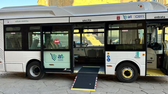 Un bus di Autolinee toscane (foto d'archivio)