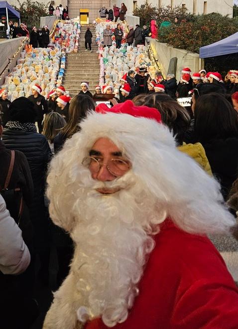 <usng-titolo-spec>La solitudine rende invisibili: guardiamo agli altri oltre le apparenze </usng-titolo-spec><br type="_moz" />
