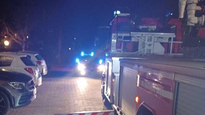 Rogo in un appartamento a Carpi. Salvati un neonato e altri due bambini