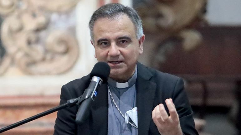 Gli auguri di Natale di monsignor Erio Castellucci ai modenesi