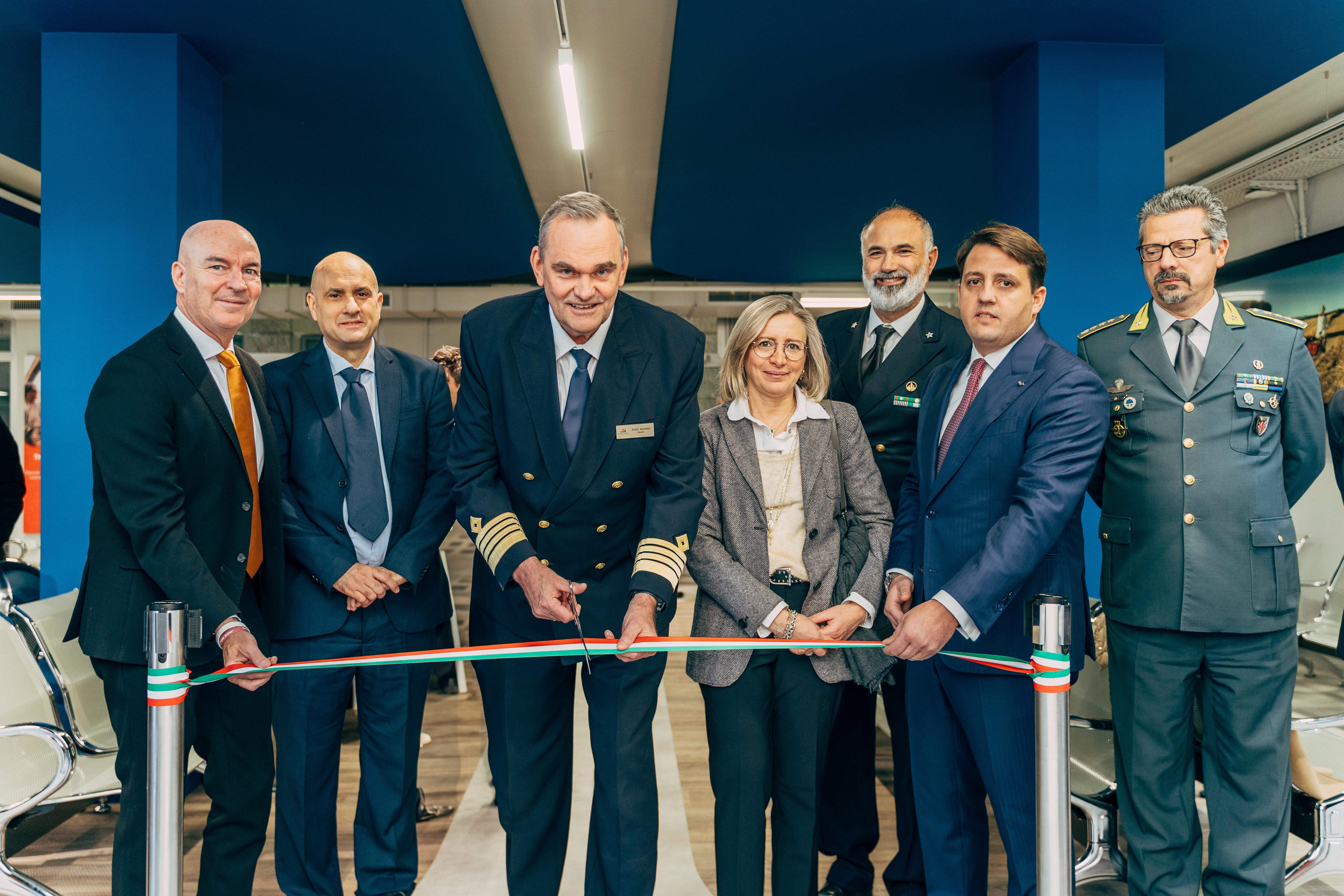 Il taglio del nastro