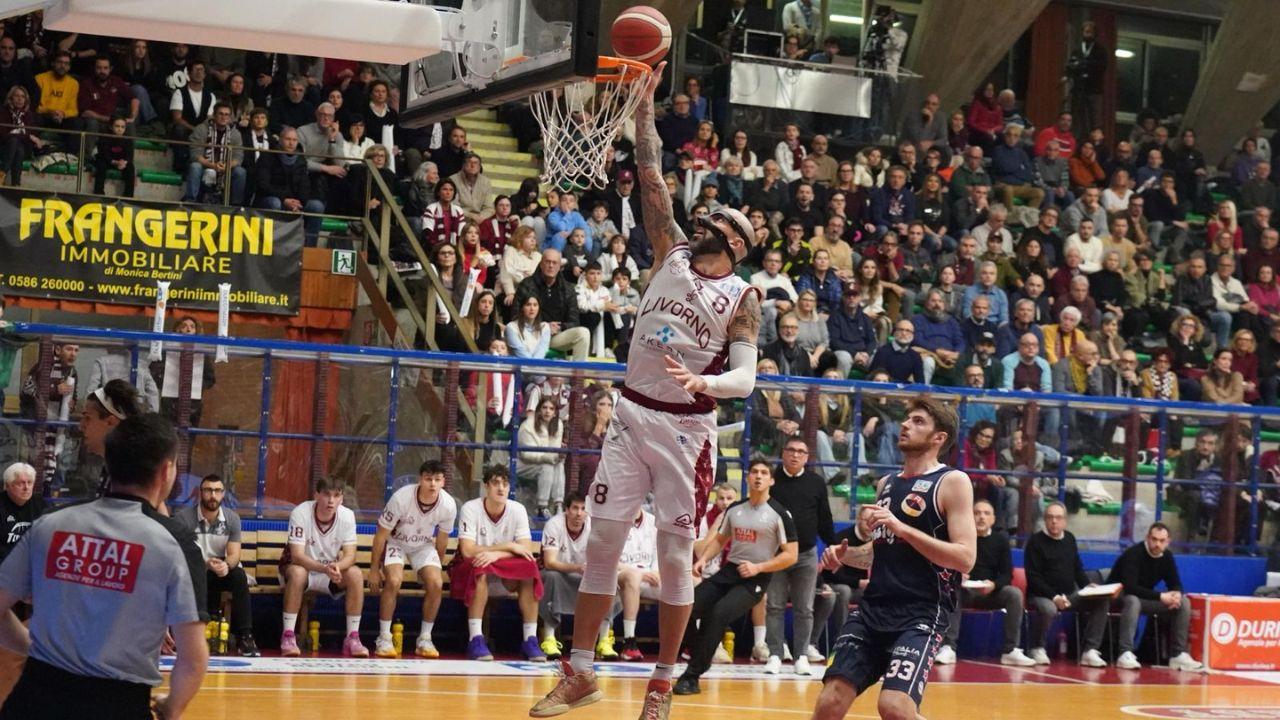 Capitan Tommaso Fantoni eroe della serata (foto Silvi)