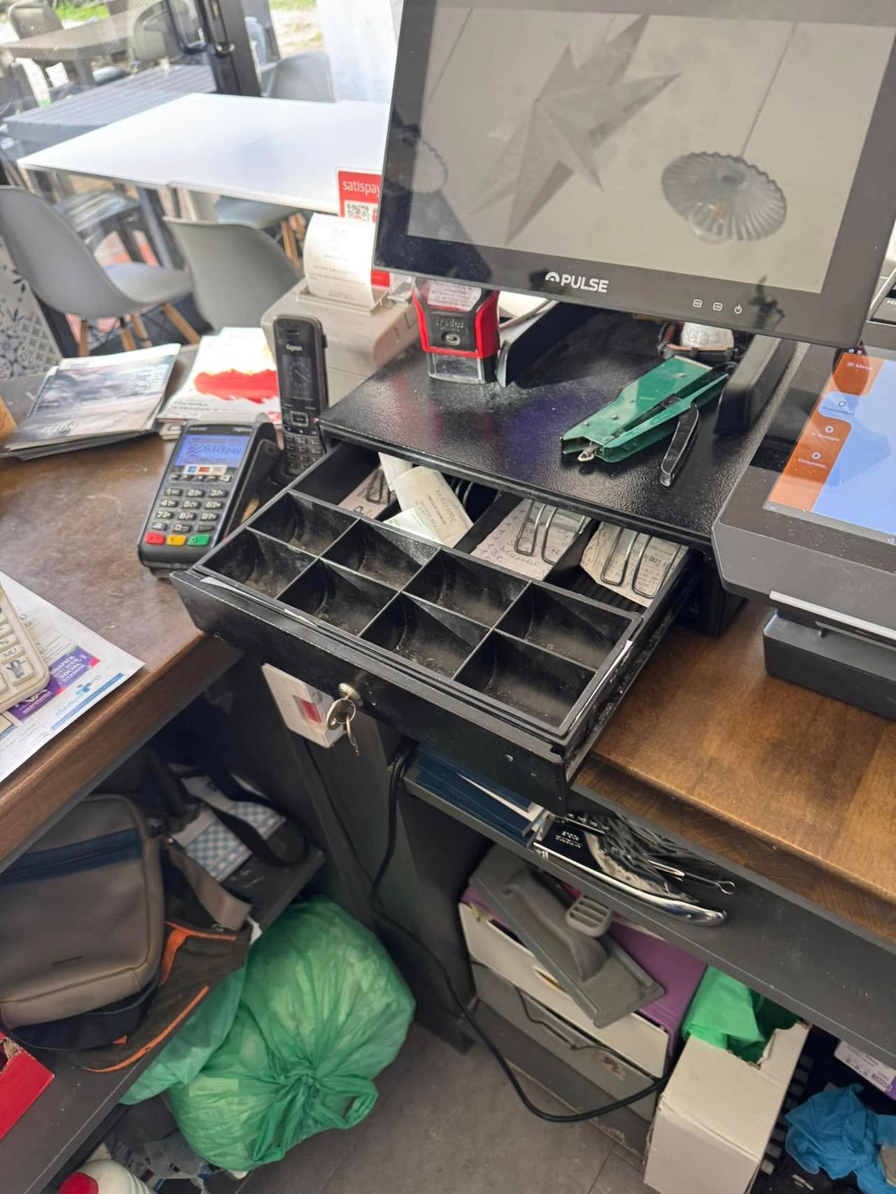 Correggio, raffica di spaccate notturne