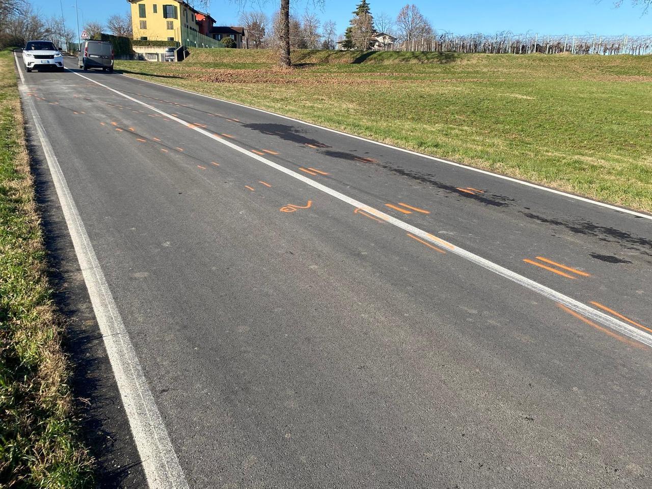 L’appello da via Freddi e via Tirabassi: «Non è un caso che qui si verifichino tanti incidenti: bisogna intervenire»