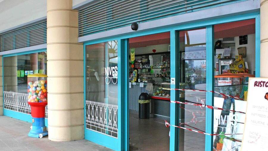 Ferrara, da venerdì riapre il bar all’IperTosano